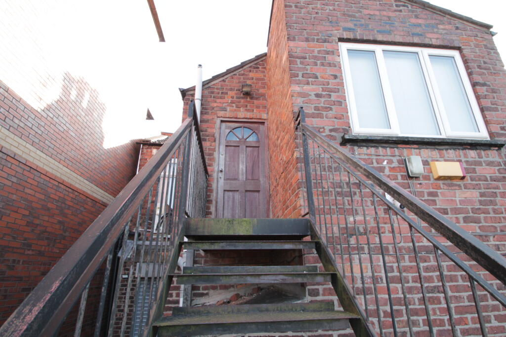 2 bed 1st Floor Flat for rent in Sale. From Northwood - Sale