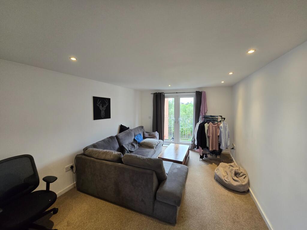 2 bed 1st Floor Flat for rent in Salford. From Northwood - Sale 2 bed 1st Floor Flat for rent in Salford. From Northwood - Sale