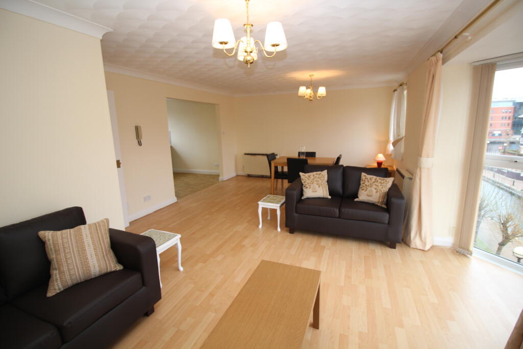 2 bed Penthouse for rent in Salford. From Northwood - Sale 2 bed Penthouse for rent in Salford. From Northwood - Sale