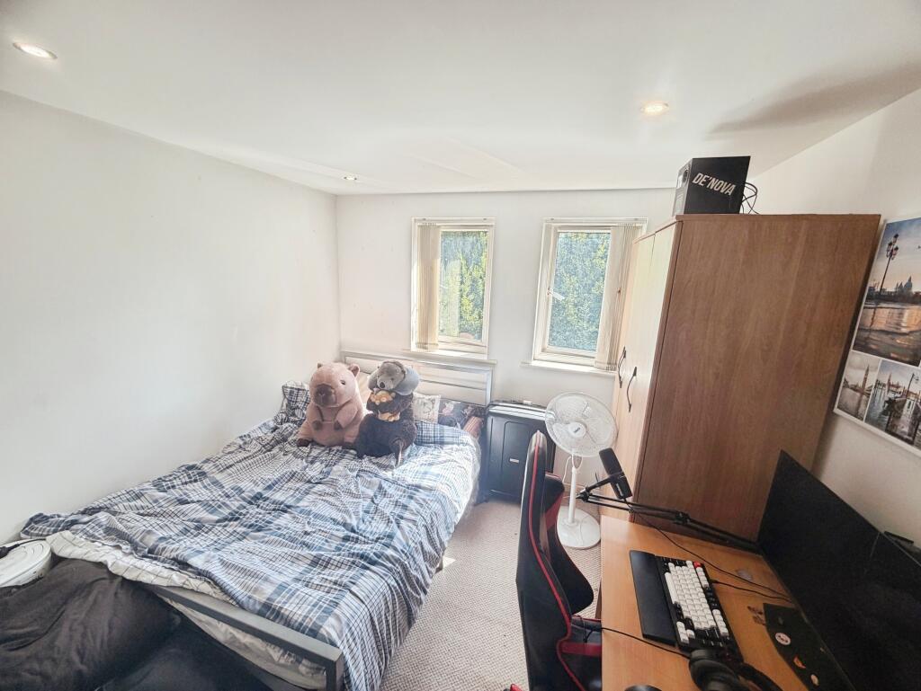 2 bed 1st Floor Flat for rent in Salford. From Northwood - Sale