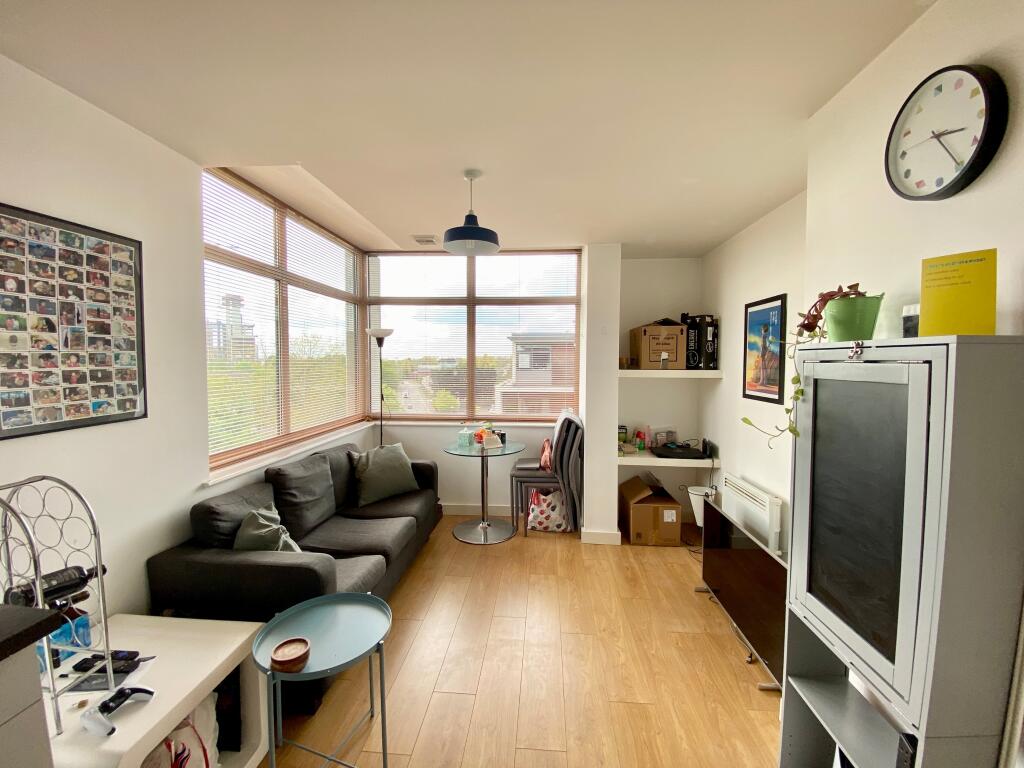 2 bed 1st Floor Flat for rent in Salford. From Northwood - Sale 2 bed 1st Floor Flat for rent in Salford. From Northwood - Sale