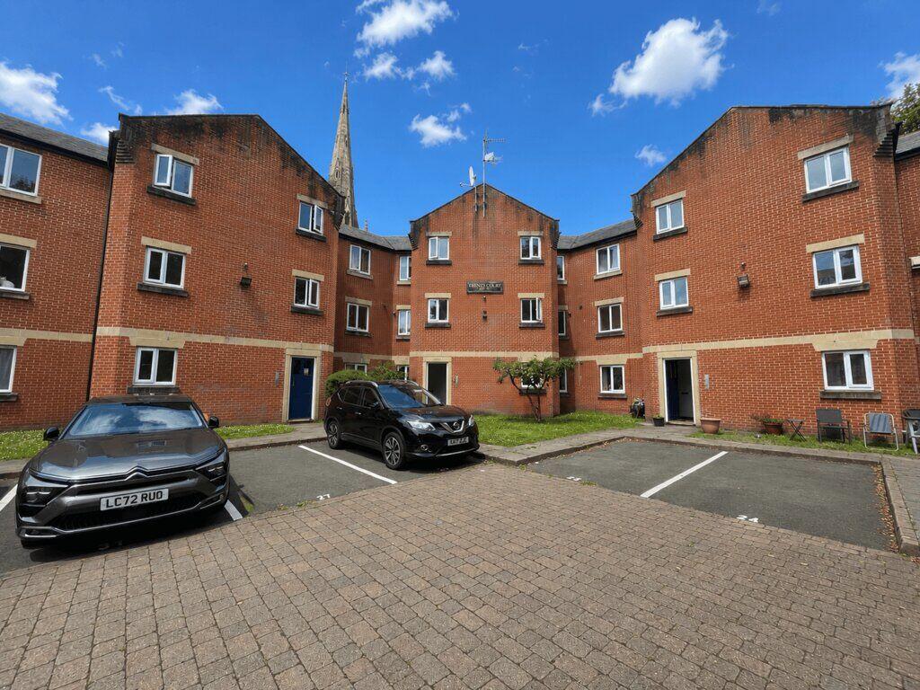 2 bed 1st Floor Flat for rent in Manchester. From Northwood - Sale