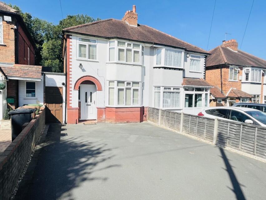 3 bed Semi Detached for rent in Major's Green. From Northwood - Solihull