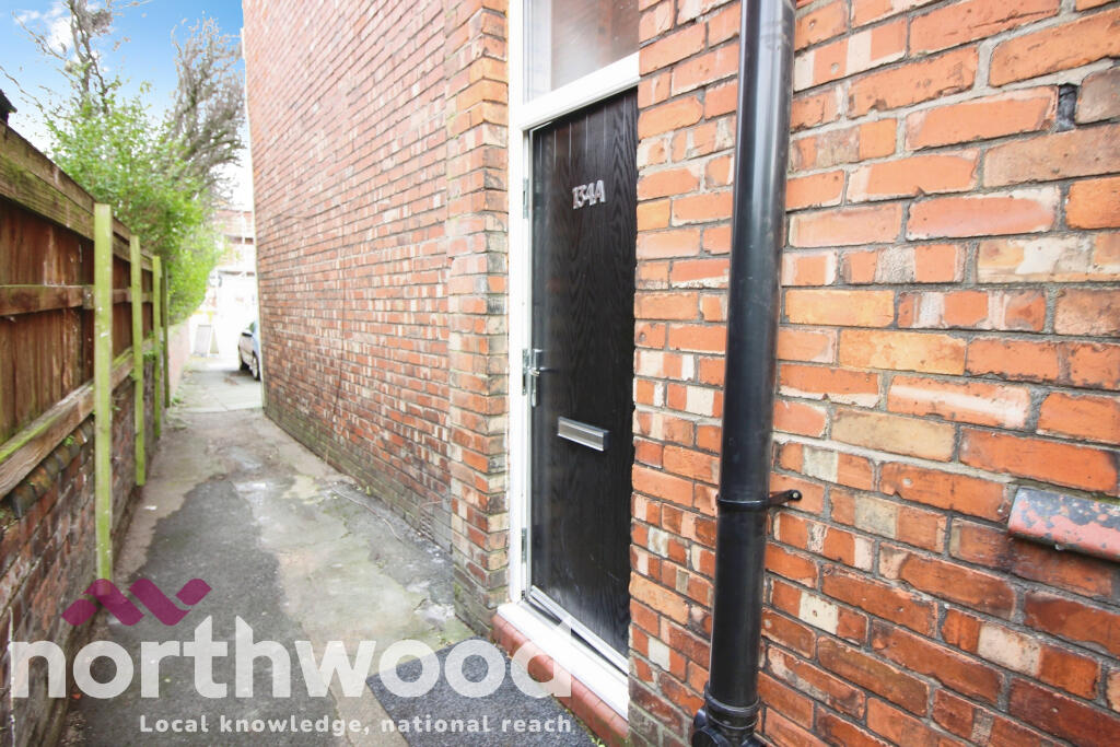1 bed 1st Floor Flat for rent in Southport. From Northwood - Southport