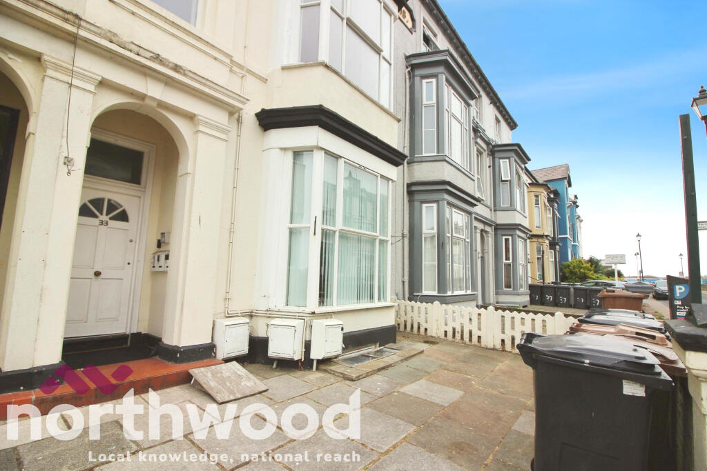 2 bed 1st Floor Flat for rent in Southport. From Northwood - Southport