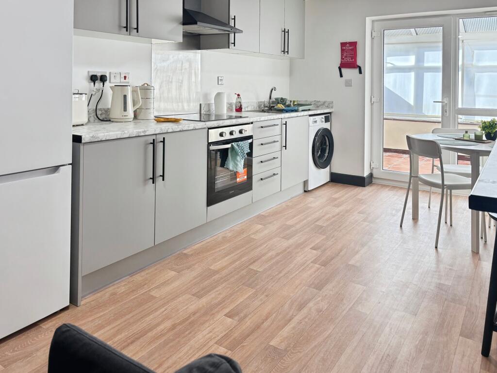 5 bed Semi Detached for rent in Skelmersdale. From Northwood - Southport 5 bed Semi Detached for rent in Skelmersdale. From Northwood - Southport