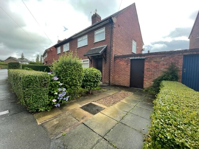 3 bed Semi Detached for rent in Barnston. From Northwood - Wirral