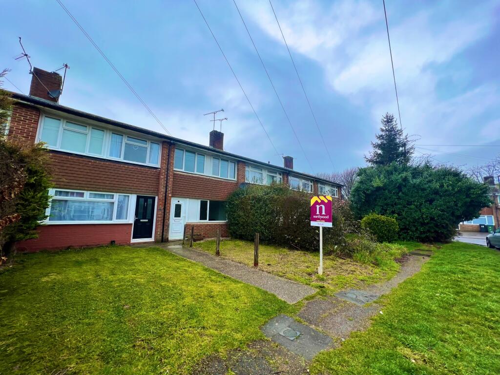 2 bed Mid Terraced House for rent in West Kingston. From Northwood - Worthing