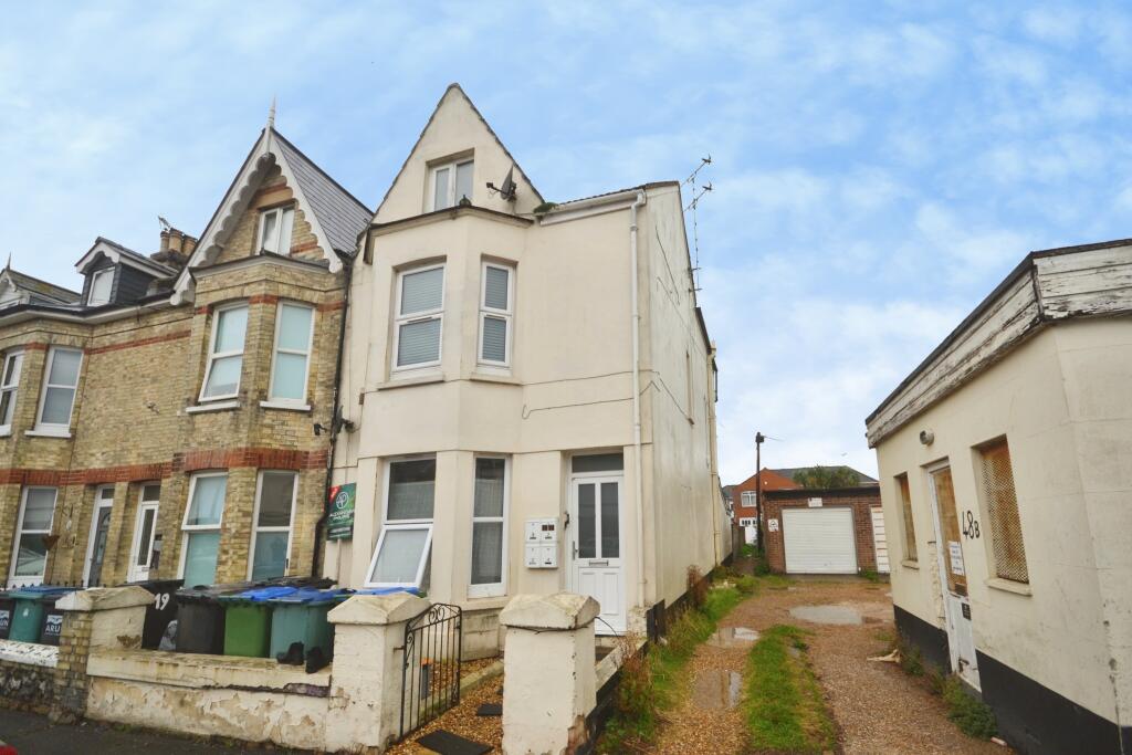 1 bed 1st Floor Flat for rent in Littlehampton. From Northwood - Worthing