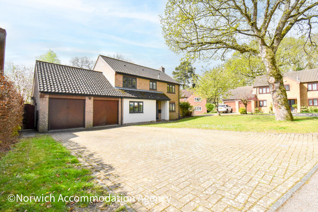 4 bed Detached for rent in Brundall. From Norwich Accommodation Agency - Norwich