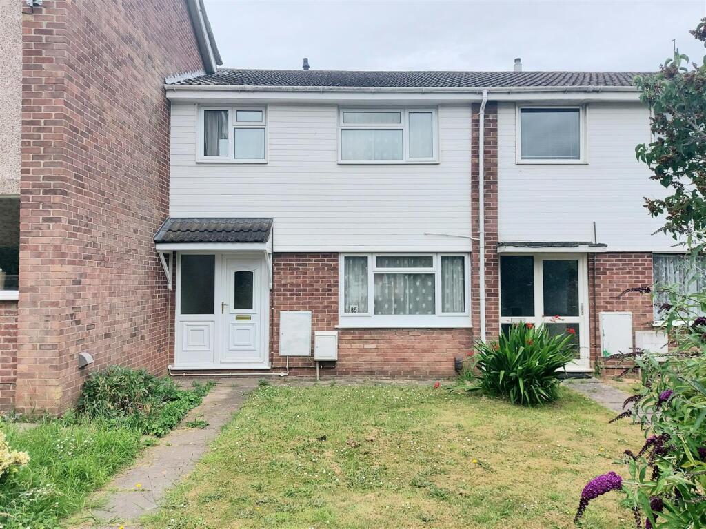 3 bed Mid Terraced House for rent in Bristol. From Oak Estate Agents - Kingswood