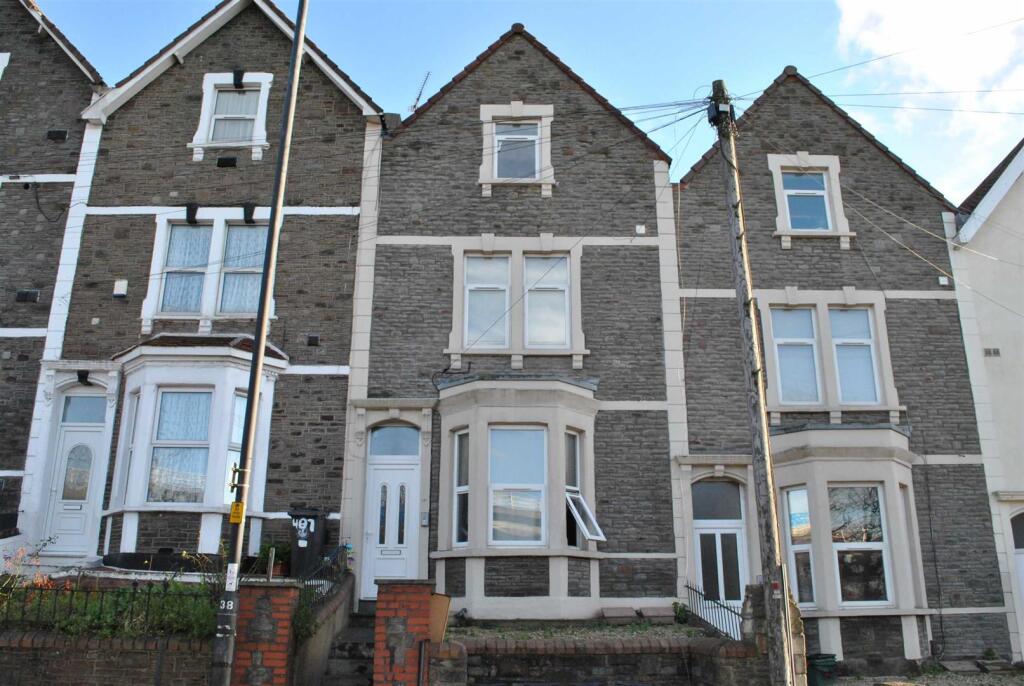 1 bed Apartment for rent in Crofts End. From Oak Estate Agents - Kingswood 1 bed Apartment for rent in Crofts End. From Oak Estate Agents - Kingswood