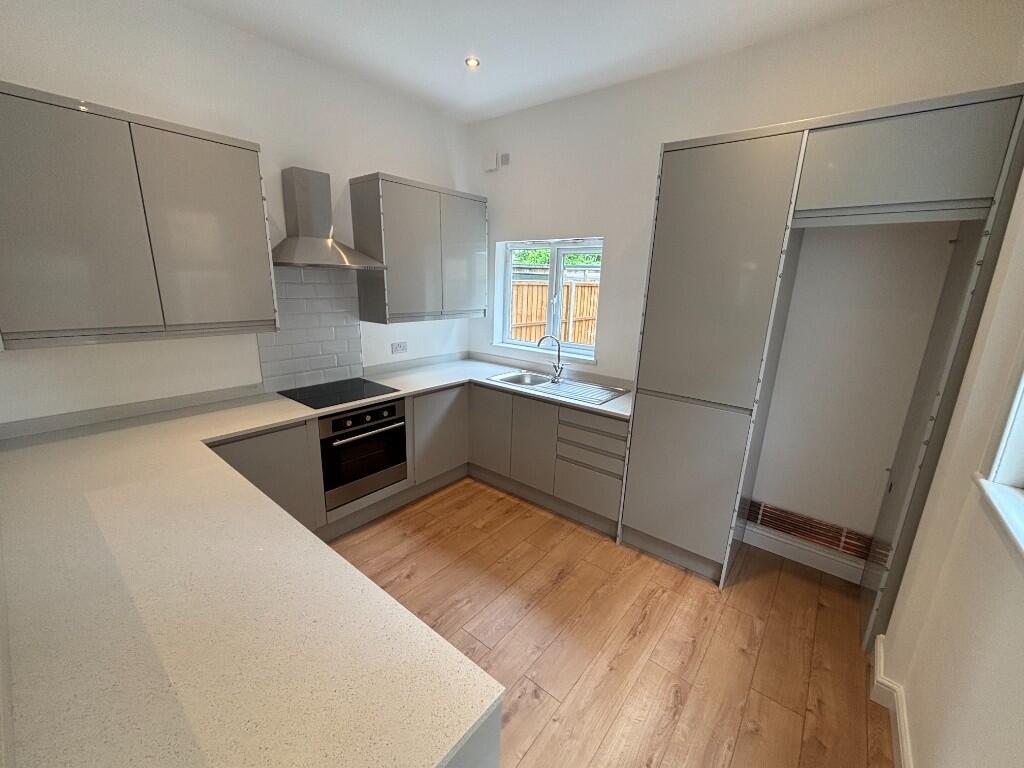 4 bed Semi Detached for rent in Southend-on-Sea. From oakleighblue.co.uk - Hockley - Essex