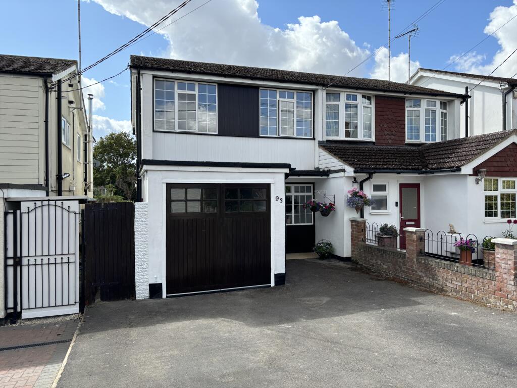 3 bed Semi Detached for rent in Ashingdon. From oakleighblue.co.uk - Hockley - Essex 3 bed Semi Detached for rent in Ashingdon. From oakleighblue.co.uk - Hockley - Essex