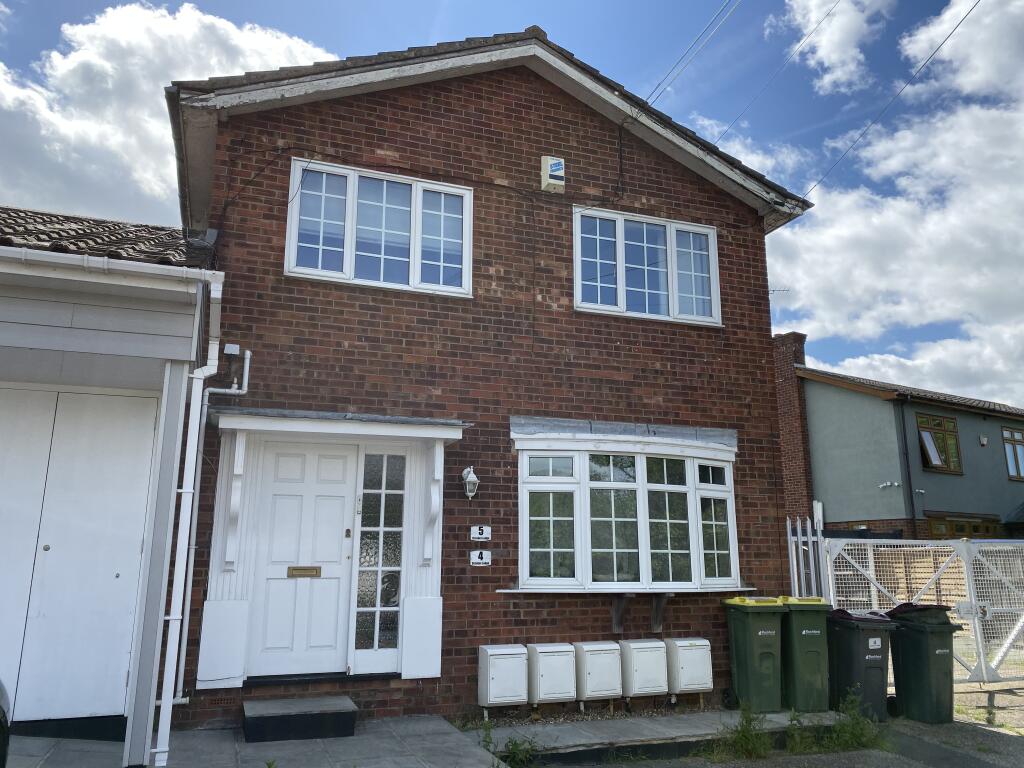1 bed 1st Floor Flat for rent in Rawreth. From oakleighblue.co.uk - Hockley - Essex