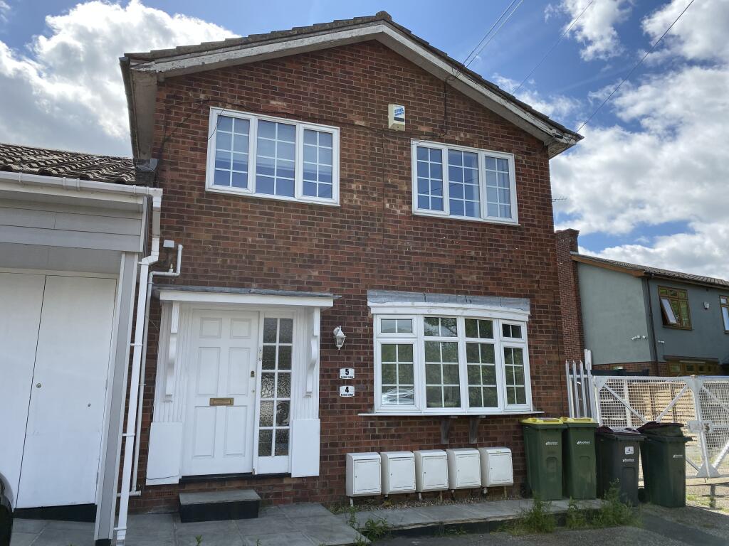 1 bed 1st Floor Flat for rent in Rawreth. From oakleighblue.co.uk - Hockley - Essex