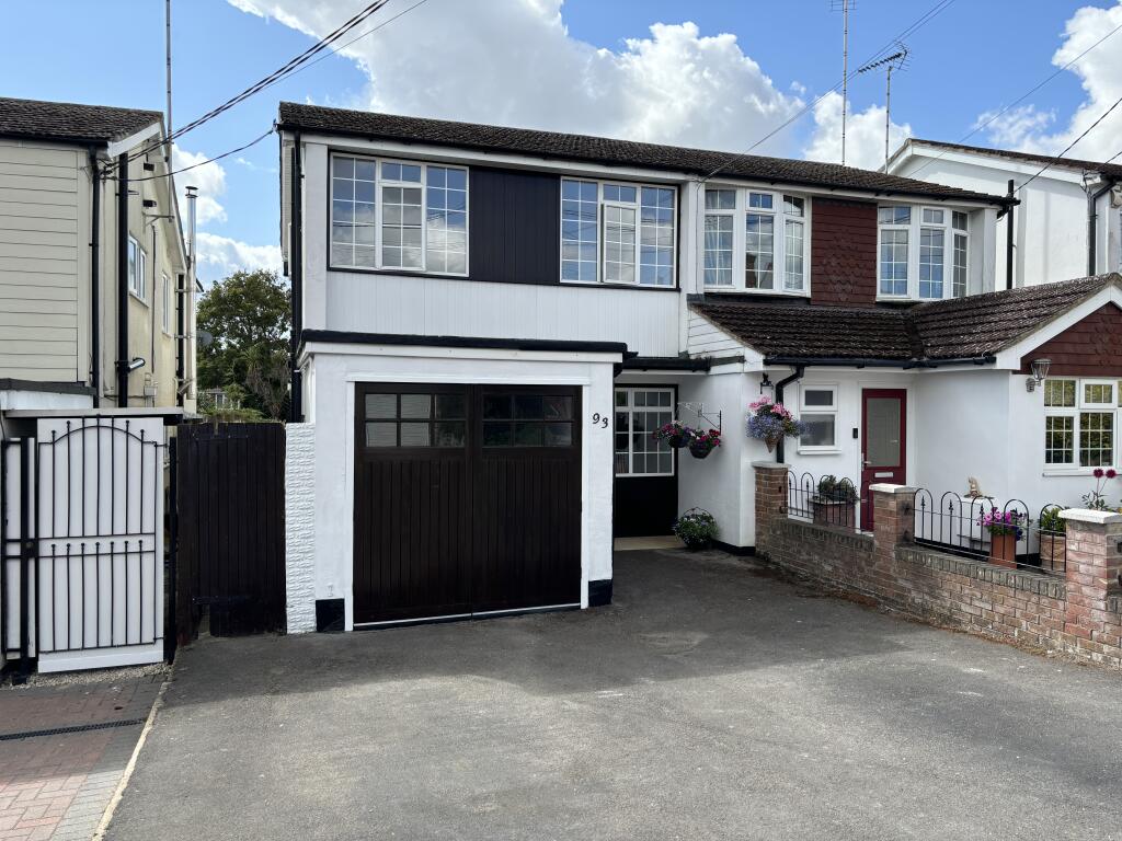 3 bed Semi Detached for rent in Ashingdon. From oakleighblue.co.uk - Hockley - Essex