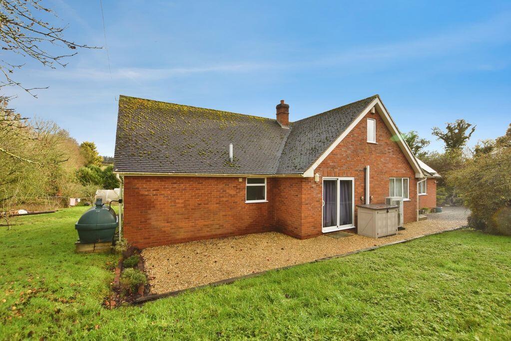 1 bed Apartment for rent in West Winterslow. From Oliver Chandler - Salisbury