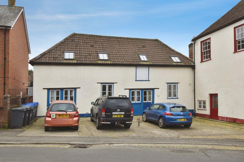 3 bed End of Terrace for rent in Salisbury. From Oliver Chandler - Salisbury 3 bed End of Terrace for rent in Salisbury. From Oliver Chandler - Salisbury