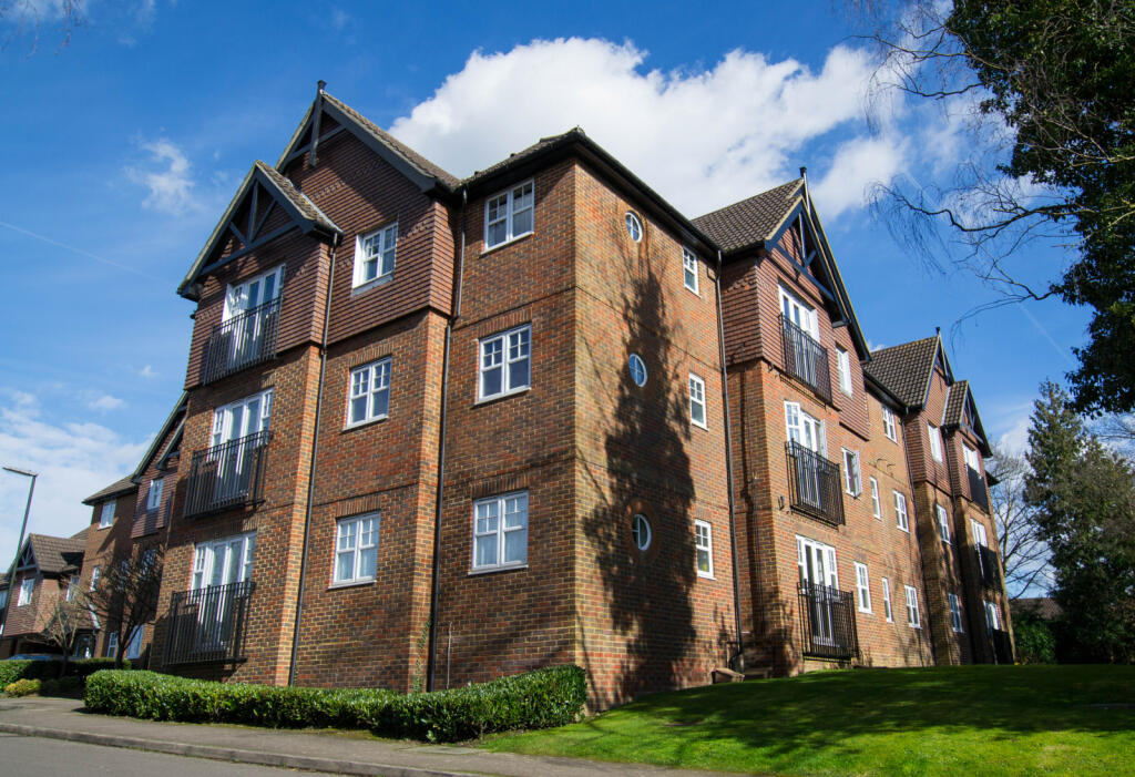 2 bed 1st Floor Flat for rent in Copthorne. From ONE RENT - Crawley 2 bed 1st Floor Flat for rent in Copthorne. From ONE RENT - Crawley