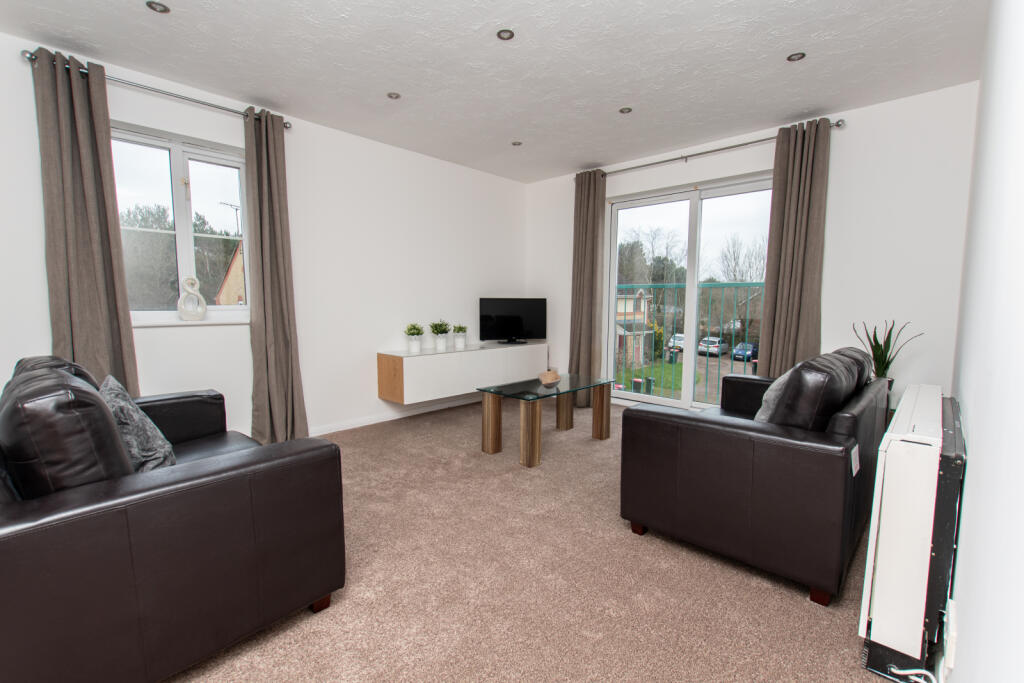 2 bed 1st Floor Flat for rent in Crawley. From ONE RENT - Crawley