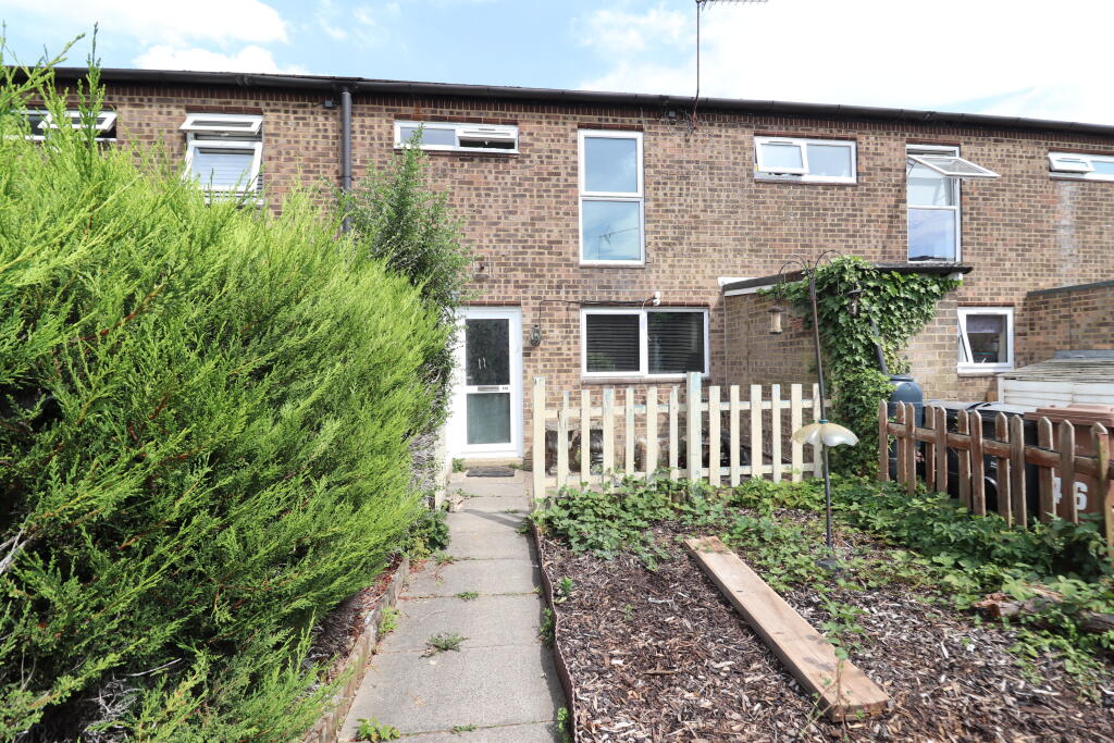 3 bed Mid Terraced House for rent in Stevenage. From Own Homes - Stevenage