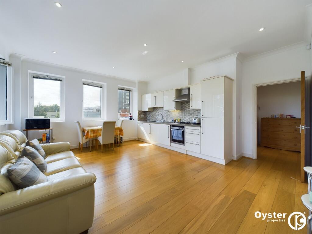 2 bed 1st Floor Flat for rent in Stanmore. From Oyster Properties - Stanmore