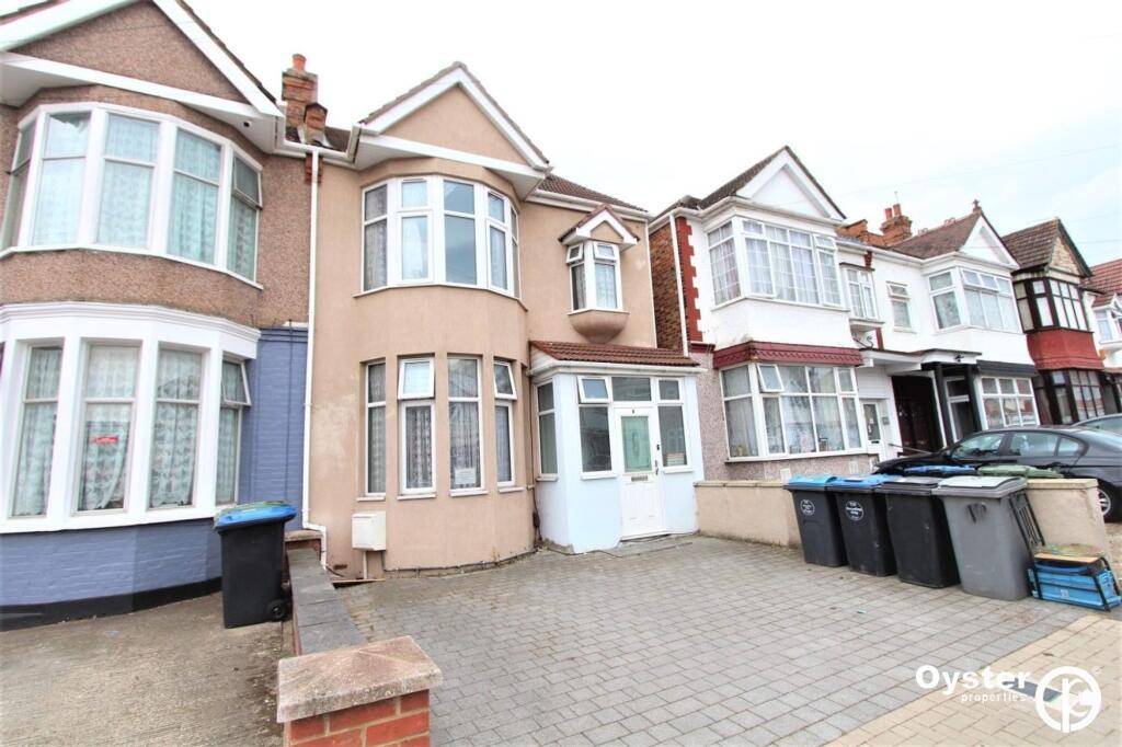 0 bed Studio for rent in Wembley. From Oyster Properties - Stanmore