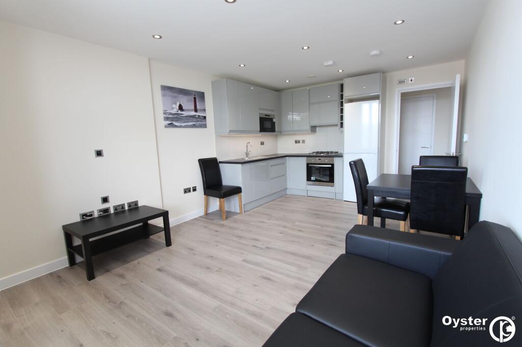 2 bed Apartment for rent in Kenton. From Oyster Properties - Stanmore