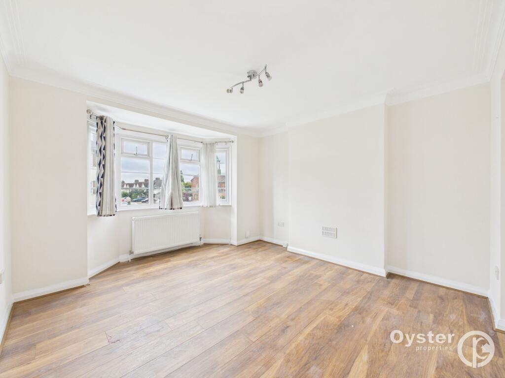 2 bed 1st Floor Flat for rent in Kenton. From Oyster Properties - Stanmore