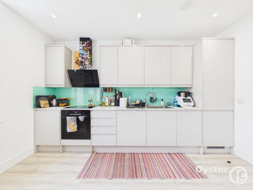 1 bed 1st Floor Flat for rent in Hampstead. From Oyster Properties - Stanmore