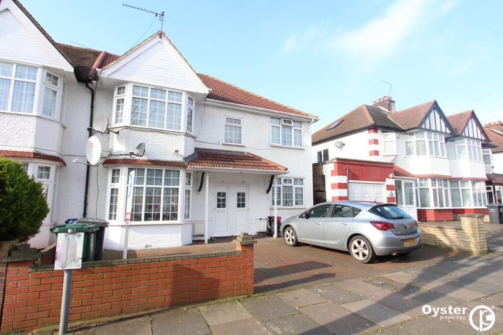 4 bed Apartment for rent in Stanmore. From Oyster Properties - Stanmore