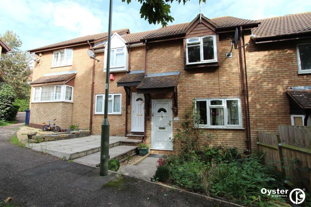 2 bed Mid Terraced House for rent in London. From Oyster Properties - Stanmore