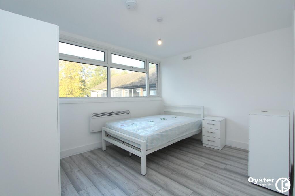 1 bed Mid Terraced House for rent in Hill End. From Oyster Properties - Stanmore
