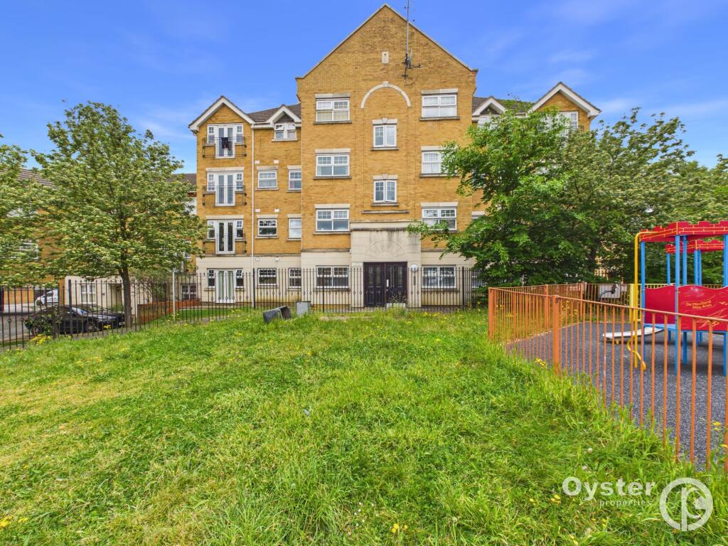 2 bed 1st Floor Flat for rent in Kenton. From Oyster Properties - Stanmore