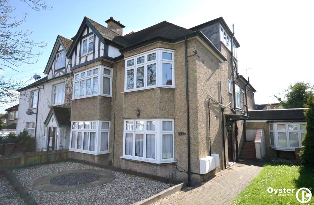 3 bed Duplex for rent in Kenton. From Oyster Properties - Stanmore