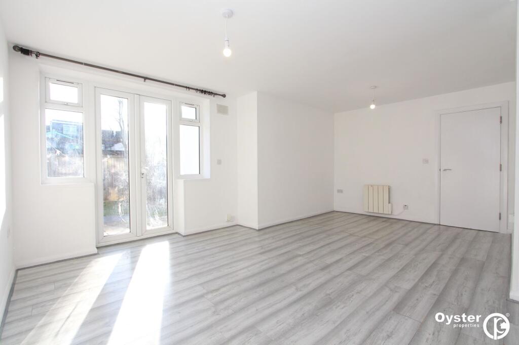 2 bed Apartment for rent in Kenton. From Oyster Properties - Stanmore