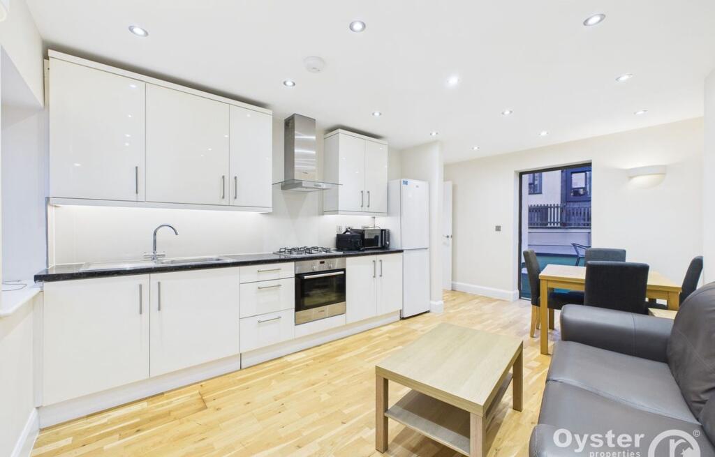 2 bed 1st Floor Flat for rent in Harrow. From Oyster Properties - Stanmore