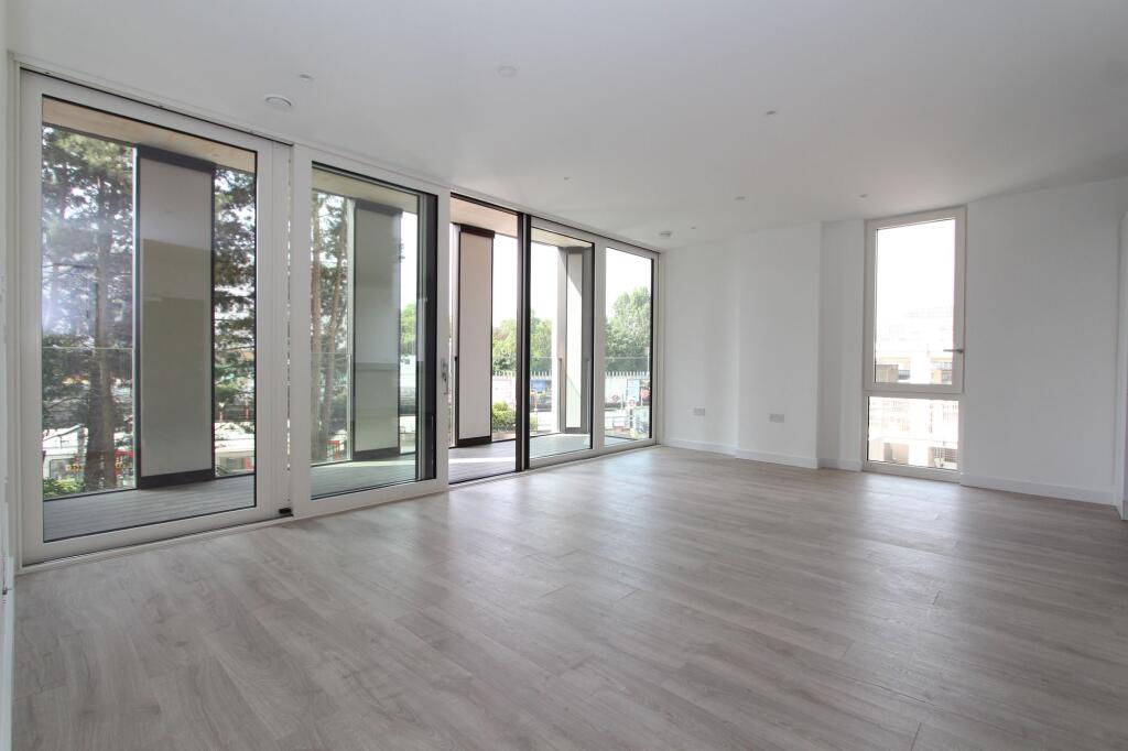 2 bed Apartment for rent in Harrow. From Oyster Properties - Stanmore