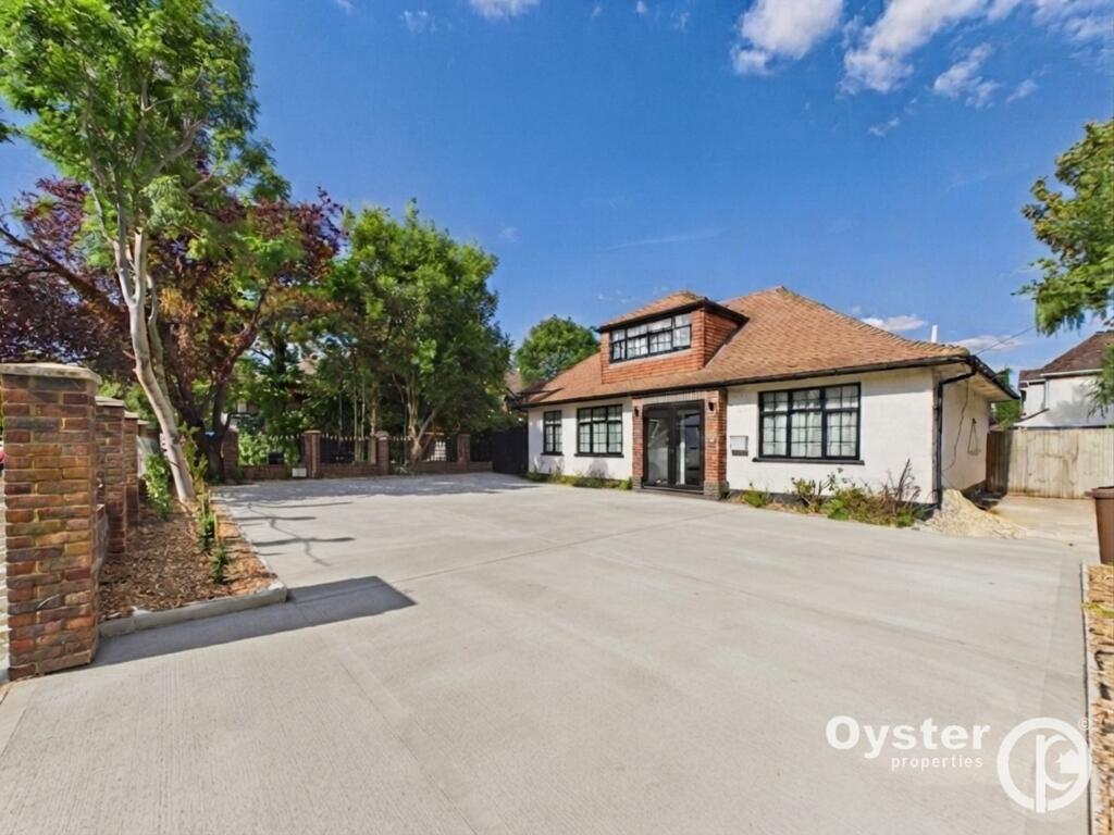4 bed Detached bungalow for rent in Stanmore. From Oyster Properties - Stanmore 4 bed Detached bungalow for rent in Stanmore. From Oyster Properties - Stanmore