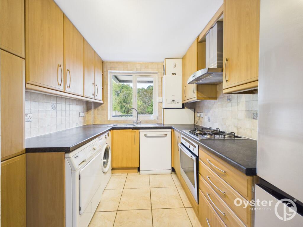 2 bed 1st Floor Flat for rent in Stanmore. From Oyster Properties - Stanmore