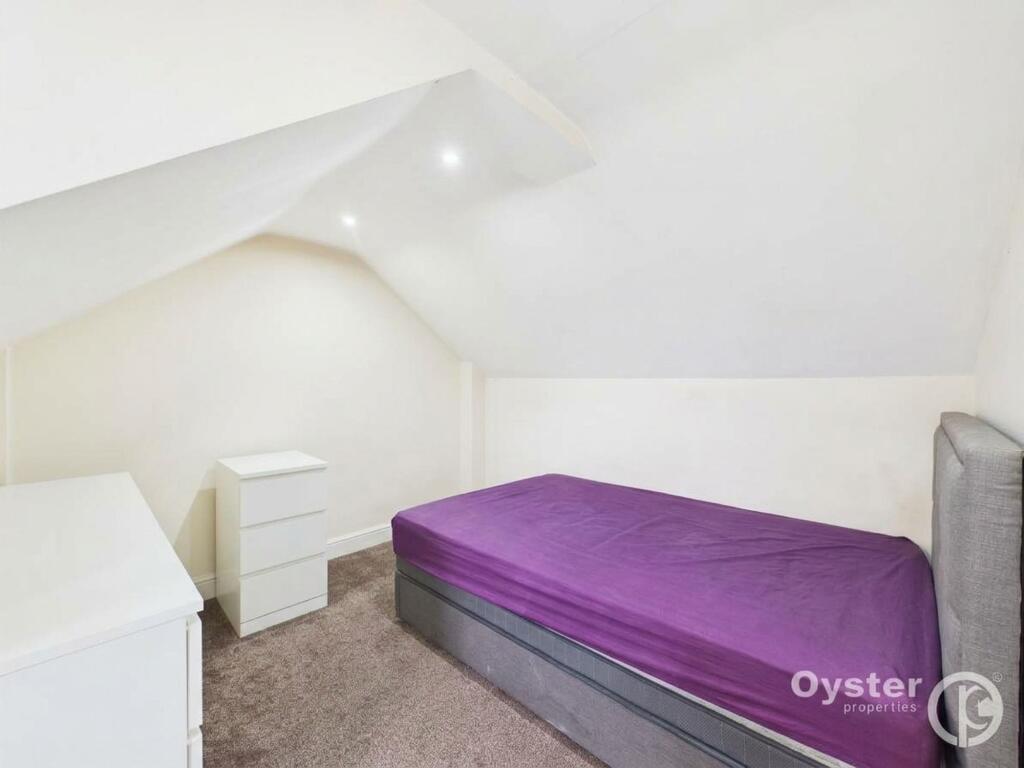 1 bed House Share for rent in Green Street. From Oyster Properties - Stanmore
