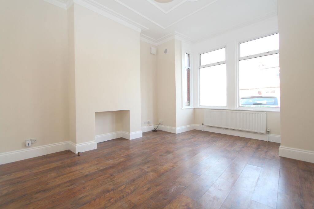 2 bed 1st Floor Flat for rent in Harrow. From Oyster Properties - Stanmore