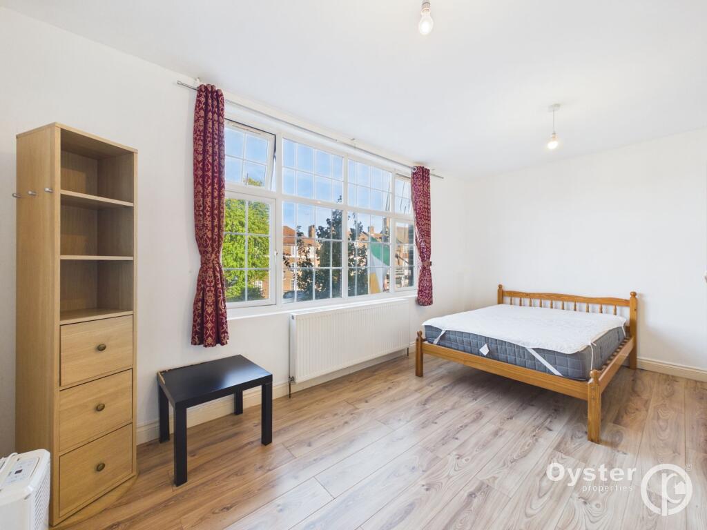 2 bed 1st Floor Flat for rent in London. From Oyster Properties - Stanmore 2 bed 1st Floor Flat for rent in London. From Oyster Properties - Stanmore