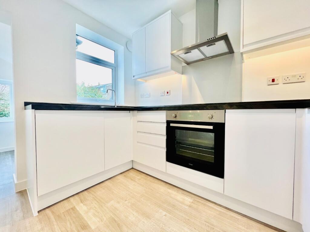 2 bed 1st Floor Flat for rent in Bishop's Stortford. From P M Estates - Bishop's Stortford 2 bed 1st Floor Flat for rent in Bishop's Stortford. From P M Estates - Bishop's Stortford