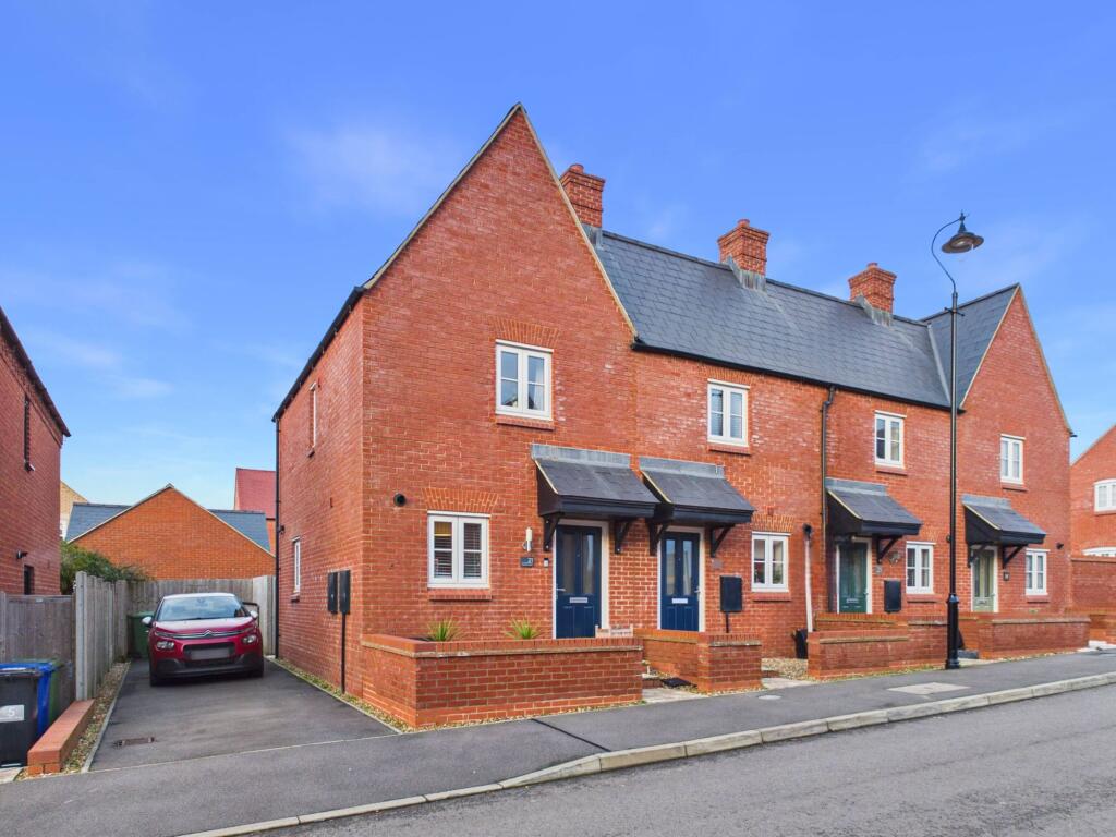 2 bed End of Terrace for rent in Towcester. From Towcester Homes - Towcester 2 bed End of Terrace for rent in Towcester. From Towcester Homes - Towcester