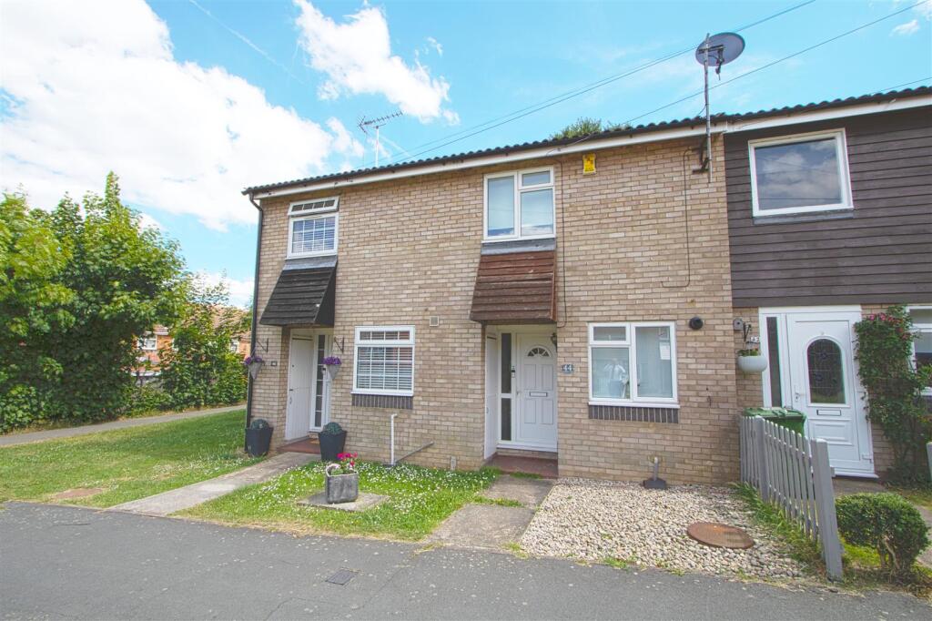 2 bed Mid Terraced House for rent in Billericay. From ParaBar Estates - Billericay