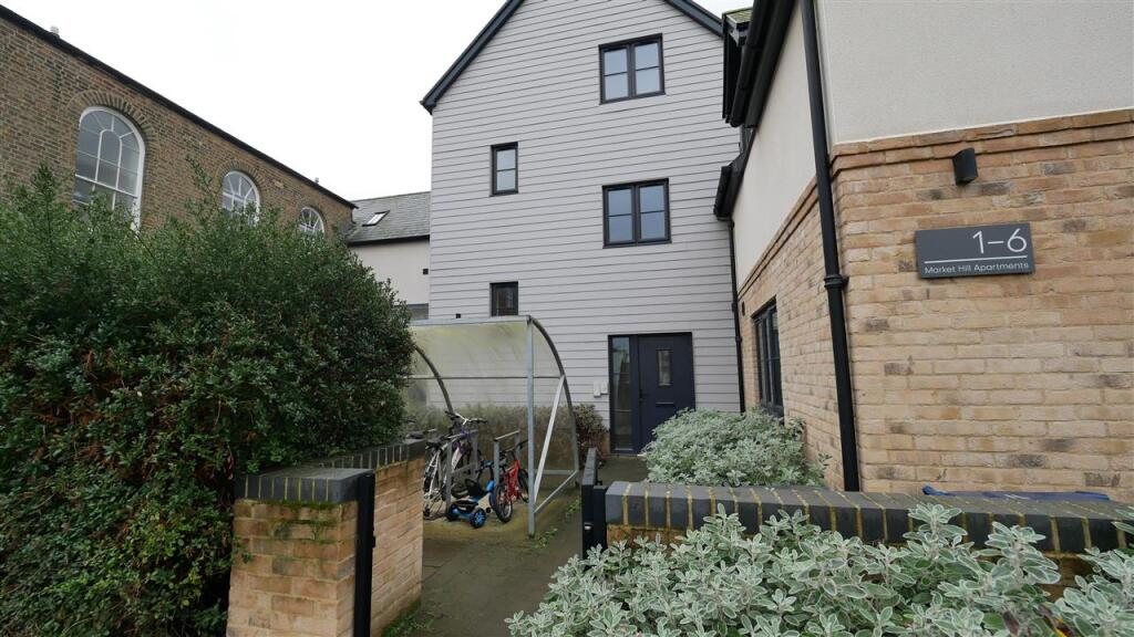 2 bed Apartment for rent in St Ives. From Parker Properties - St Ives 2 bed Apartment for rent in St Ives. From Parker Properties - St Ives
