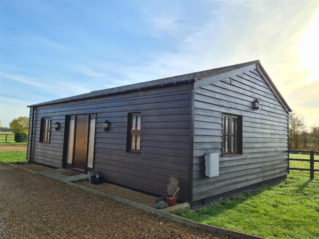 2 bed Not Specified for rent in Somersham. From Parker Properties - St Ives 2 bed Not Specified for rent in Somersham. From Parker Properties - St Ives