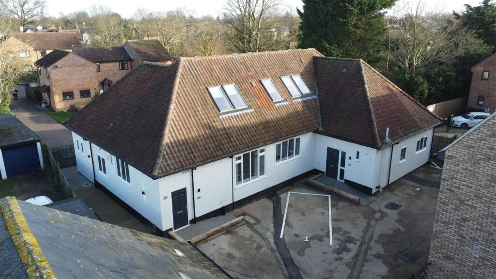 1 bed 1st Floor Flat for rent in St Ives. From Parker Properties - St Ives 1 bed 1st Floor Flat for rent in St Ives. From Parker Properties - St Ives